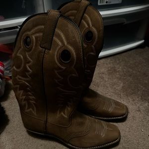 Women’s western boots size 8.5
